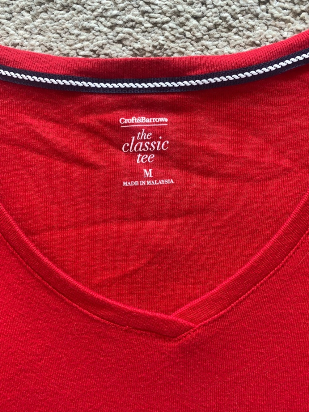 Croft & Barrow Red V-Neck Tee size medium - Picture 3 of 5